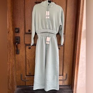 Zara  long sleeve sweatsuit with hoodie and wide leg pants set size XS, S